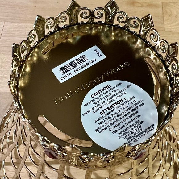 Bath and Body Works Spider pedestal candle holder, new - Picture 3 of 3